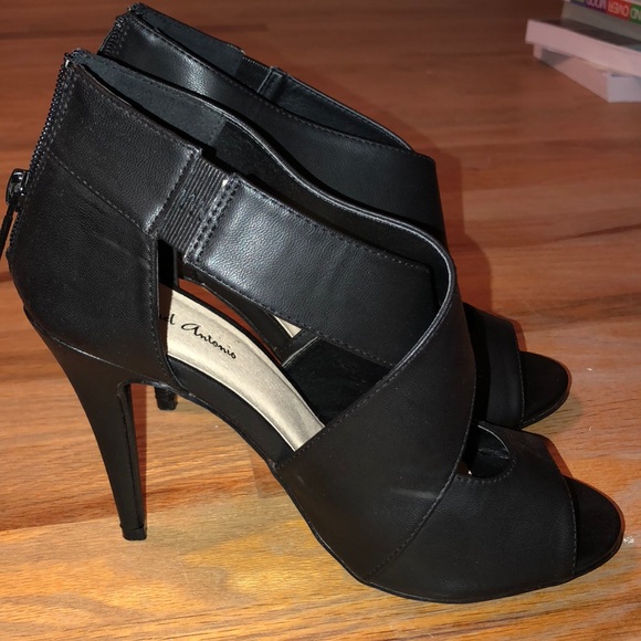 Michael Antonio Shoes - Black heels